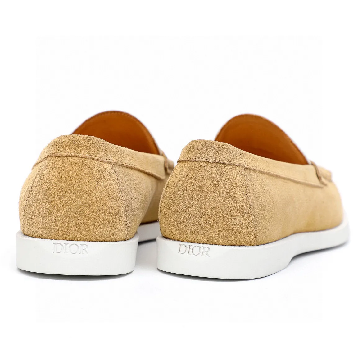 Men's shoes 💰460 💐Original packaging Product trademark: Dior "Dior" casual leather shoes Regular size: 38-44 (45.46.47🉑️Customized) Product materials: Selected Italian imported first-layer suede cowhide upper, imported water-dyed 🐂 cowhide lining. Strong three-dimensional visual effect, original rubber outsole Color: 3⃣️colors available